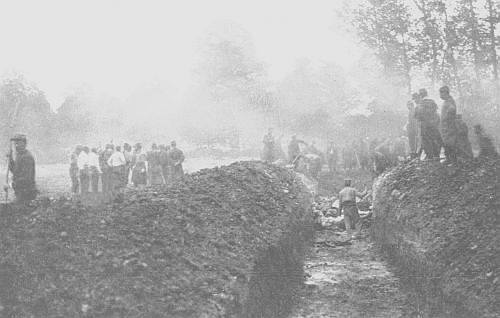 THE COMMON GRAVE OF NINE HUNDRED DEAD NEAR
SOIZY-AUX-BOIS